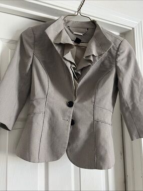 Women's Light Gray Ruffle-Collar Blazer